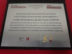 20 anos Grupo Racine.jpg